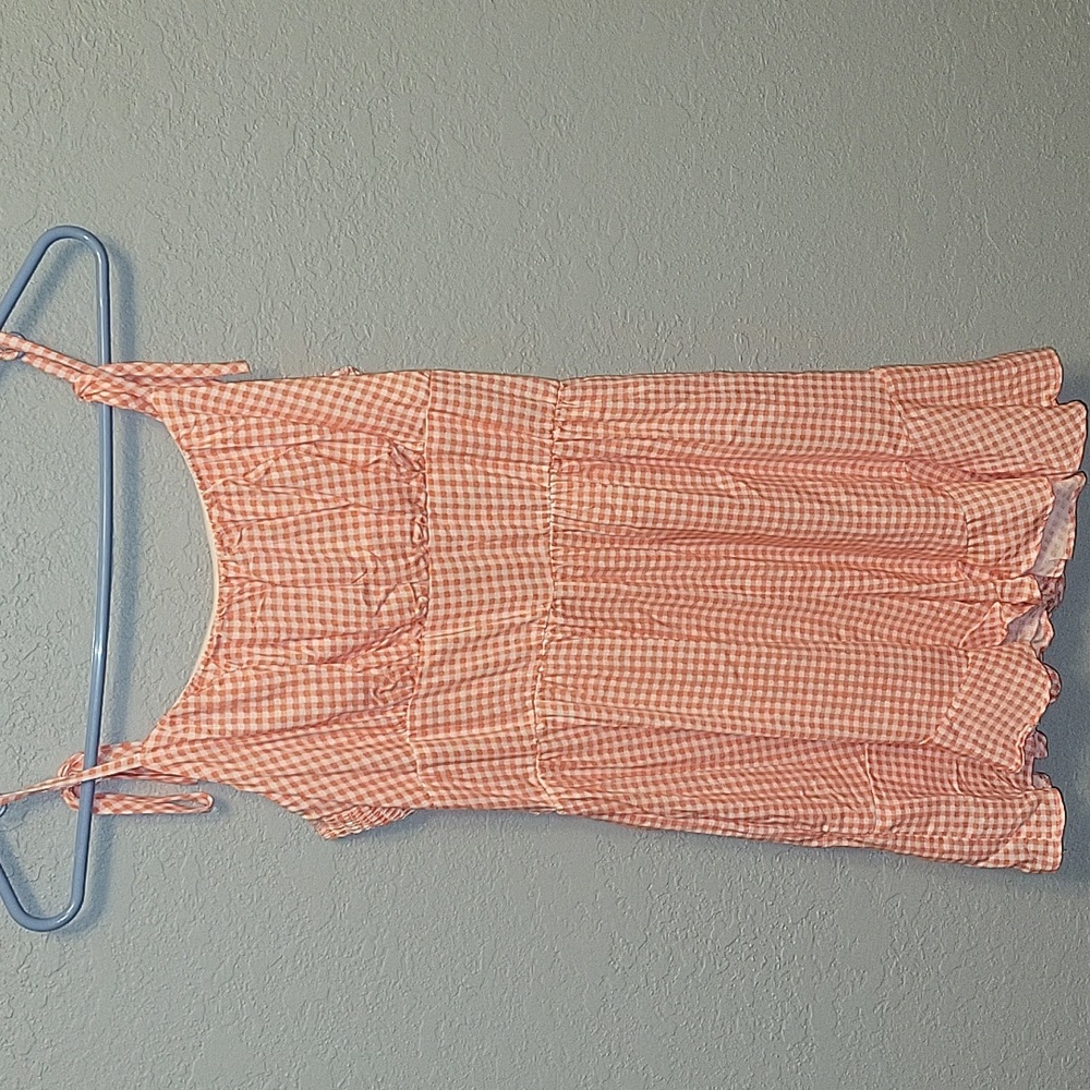 size small gingham patterned romper